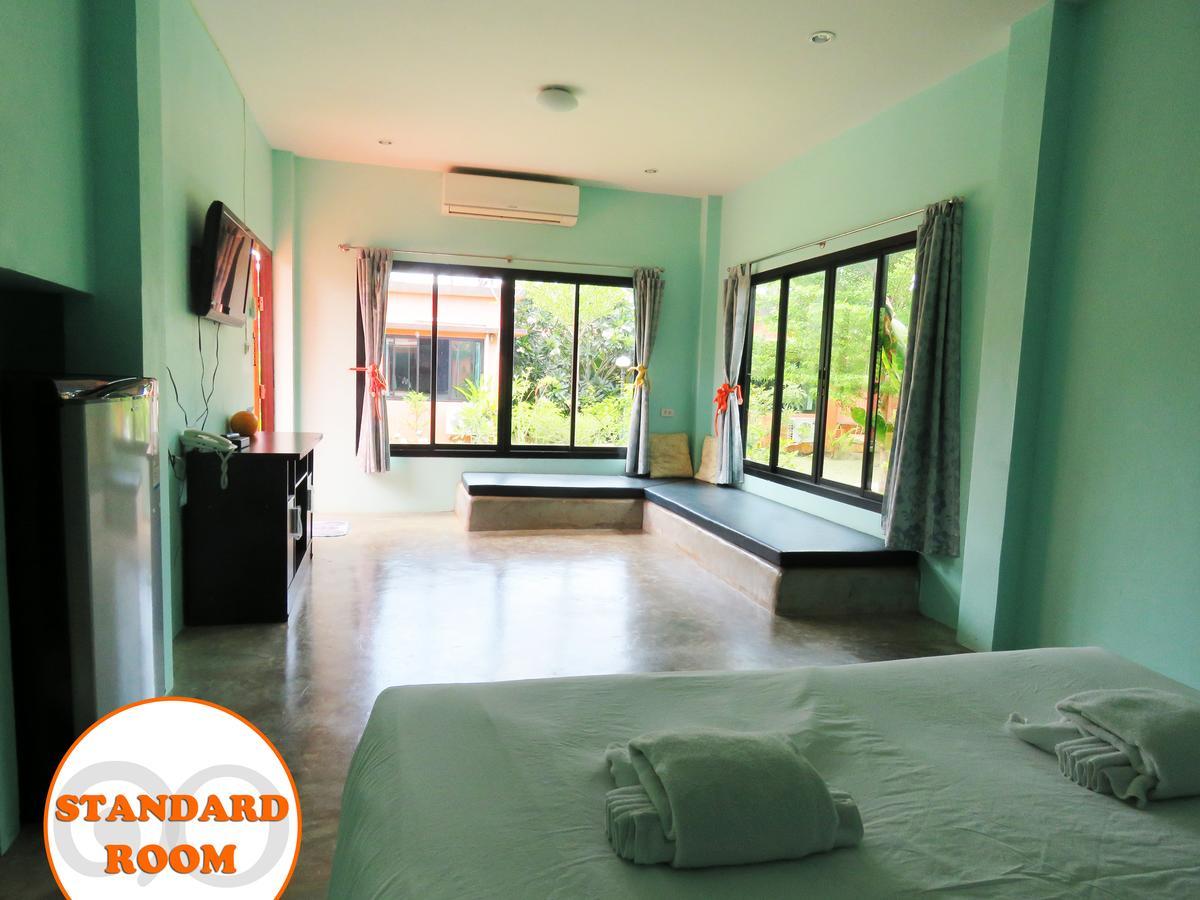 10 Billion Resort Samut Songkhram Bagian luar foto