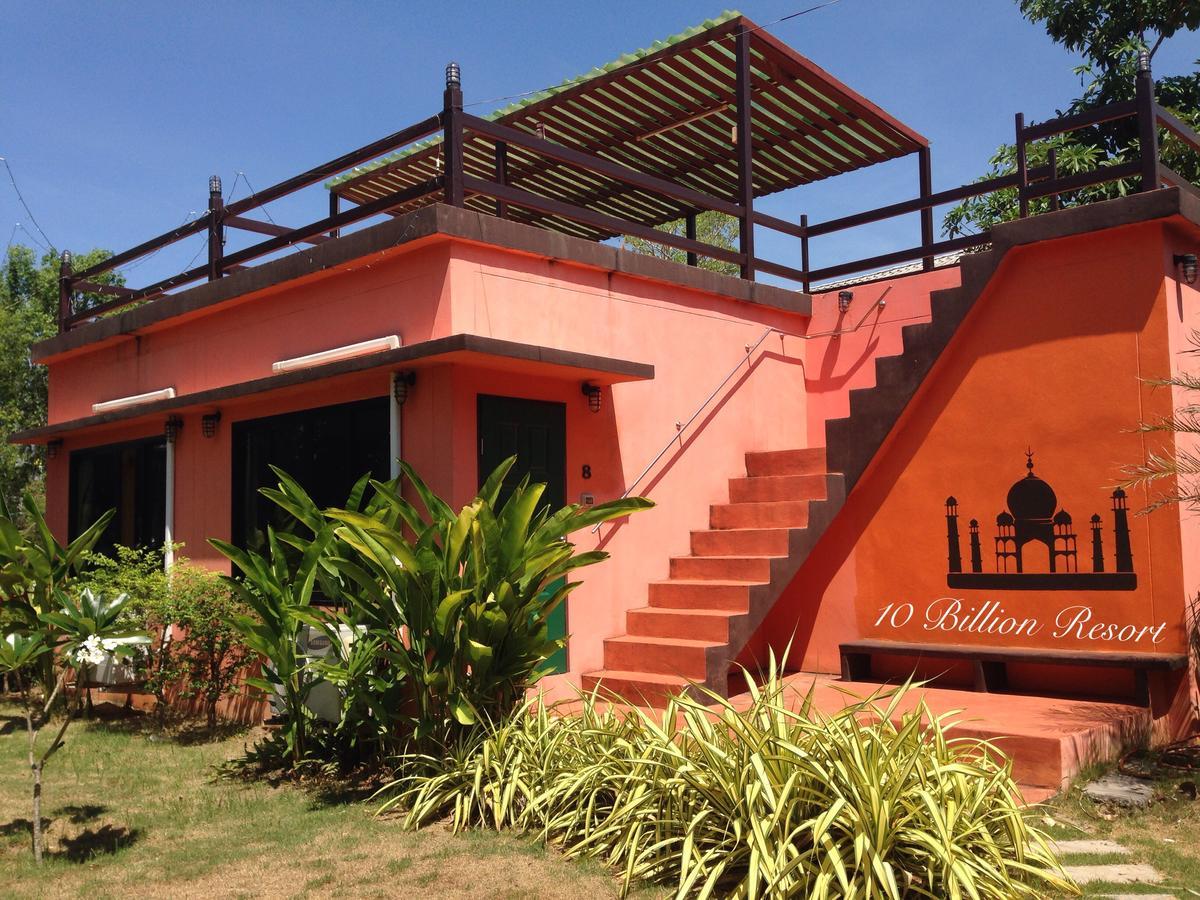 10 Billion Resort Samut Songkhram Bagian luar foto